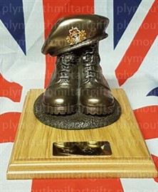 RN Officer Presentation Boot & Beret Figure Light Oak base